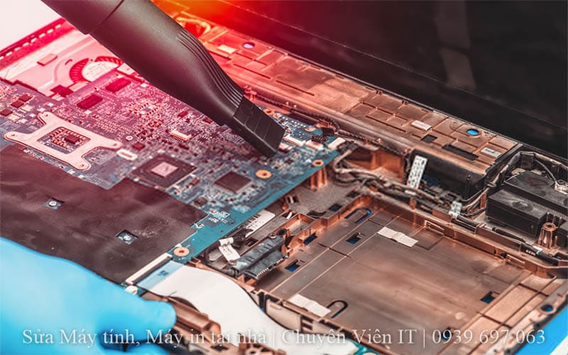 Vệ sinh laptop quận 12