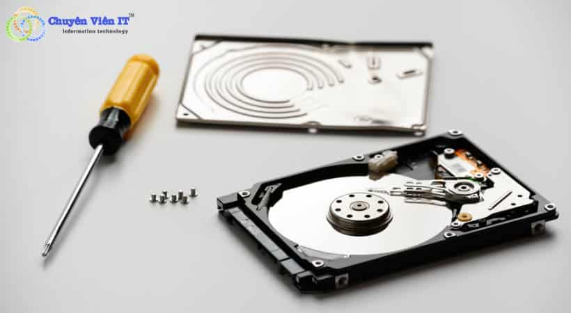 Laptop Không nhận ổ cứng do lỗi phần cứng.