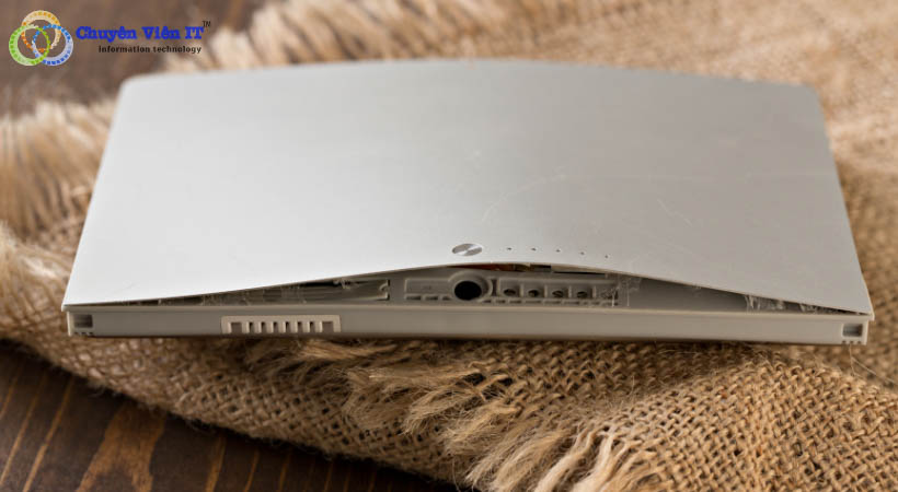 Pin Laptop bị Phồng - Nguyên Nhân & Cách Khắc Phục