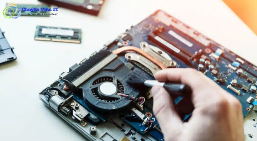 Hậu quả khi không vệ sinh máy tính đúng cách.