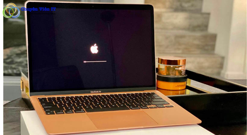 Nguyên nhân Macbook bị treo.