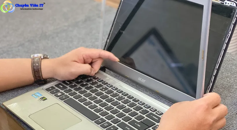 Những lưu ý khi sửa màn hình.